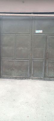 darvoza sotiladi 3 ga 3razmerda holati yaxshi