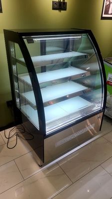 Продам ветринный холодильник