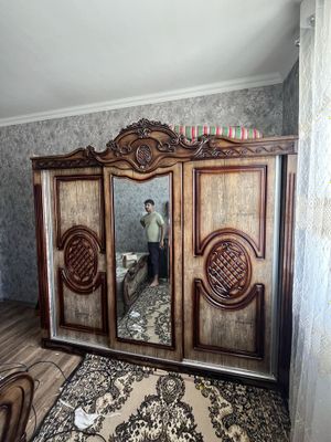 Сотилади: Ётоқхона жиҳозлари тўлиқ тўплами — яхши ҳолатда