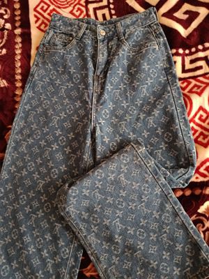 ayollar jensi shimi sotiladi