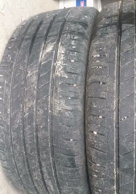 Treker 2" radnoy baloni. 17-razmer 215/55R sotiladi xolati o'rta
