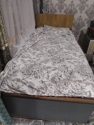 Спальный кровать
