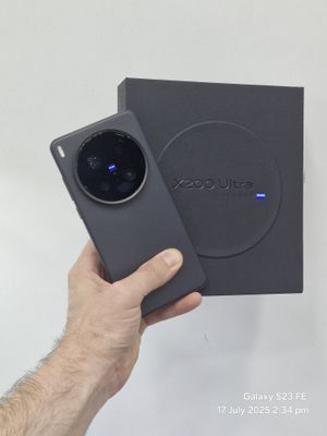 Vivo X200 Ultra 16/512 GB