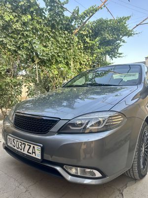Gentra yili 2017 rangi mokriy asfalt probegi 2 krugdan yaxwi minilgan