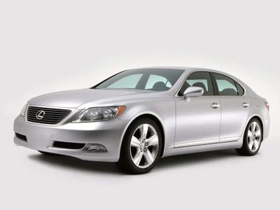 Радиатор Denso на Lexus LS460