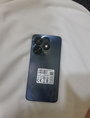 Tecno Spark 20 pro kami bor Hamma joyi chotki ishlidi yengi. Xo
