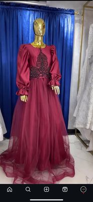 Vechernila sotuvda 300 ming. Made in Dubay