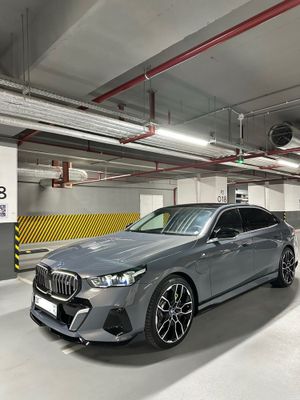 BMW i5 M35L 2024