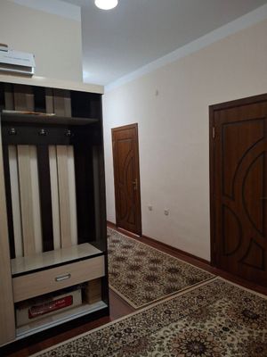 Yangi domlardan 2xonali kvartira sotiladi 72m2
