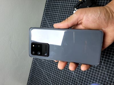 Samsung S20 ultra 12/256gb  holati zòr