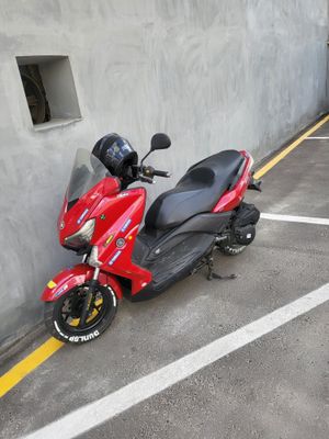 Skuter Yamaxa Xmax