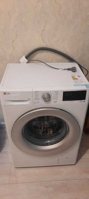 Стиральная машина LG 9 кг новый