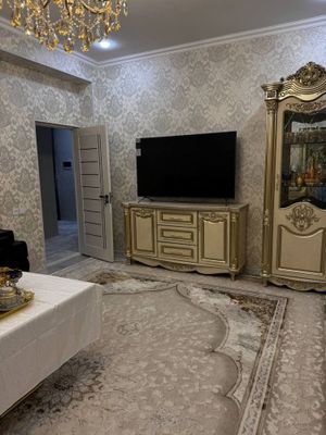 2 qavatli uy sotiladi yengi mebel texnikasi bilan