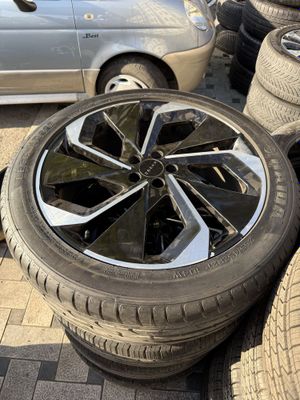 Zeekr 001 R 21 diska yumsho baloni bn 265”45”21 xolati yaxwi