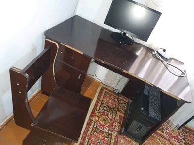 продаётся парта и стул