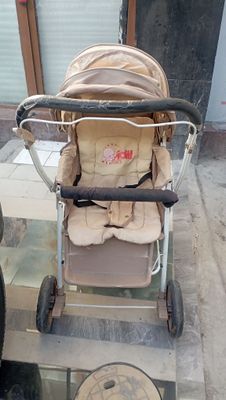 Коляска детская четырехколесная