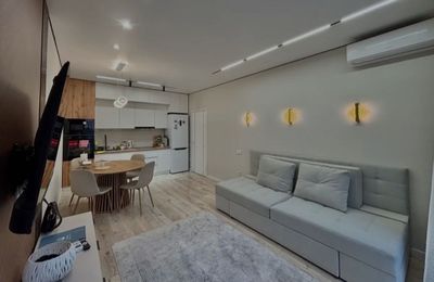 Nestone arenda studio.