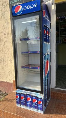 Витрина халаденник енги сотилади