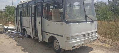 Aftobus uz otayol Otayol xama narsasi joida turupti