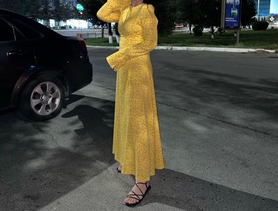Продается очень красивое платье на каждый день