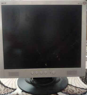 Acer monitor sotiladi