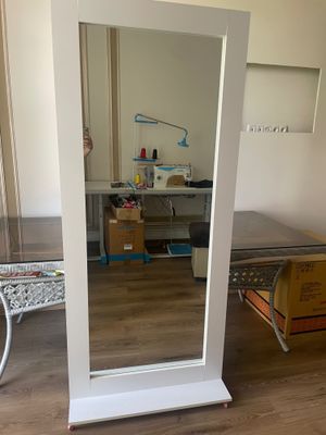 Продайотся стекло новий