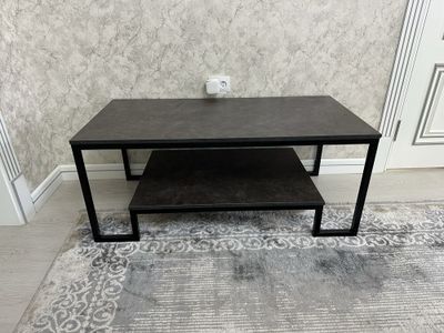 Jurnalniy stol loft uslubida