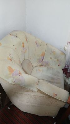 Divan kreslo sotiladi