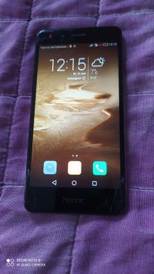 Продам телефон honor 6