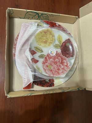 Тортница круглая