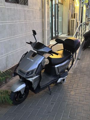 Скутер E-Bike янги холатда куп хайдалмаган