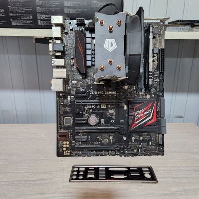Z170 haqiqi gaming plata. 8gb ddr4 yonadigan ozusi bor 3200 shinalik