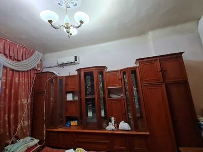 Стенка б/у. 15 йиллик. Келишилган нархда.