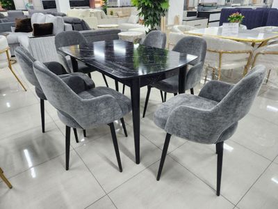 Стол и 6 стулья для кухни и для гостиного