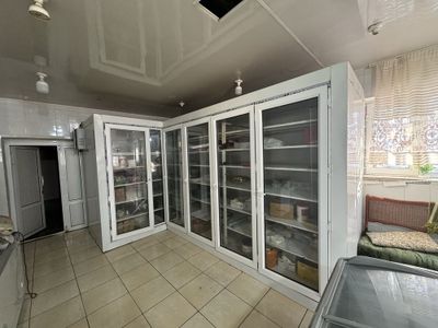 Минусовый холоделник холати идеалный янги ичида полкалари билан таййор