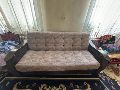 Продается Раскладной диван и кресло состояние новый!