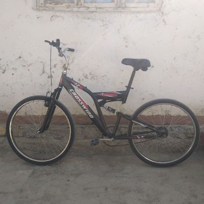 Spartivniy velosiped velik sotiladi