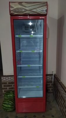 Витрина холодильная для напитков