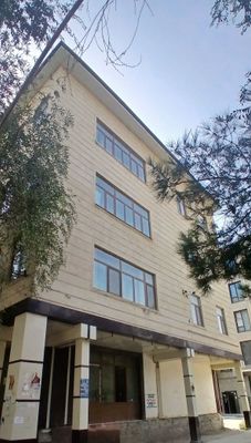 Qarshi shahrida Ko'p Qavatli uy sotiladi 3 xona