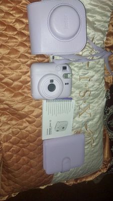 Фотоаппарат instax mini 12 один раз использовали новый