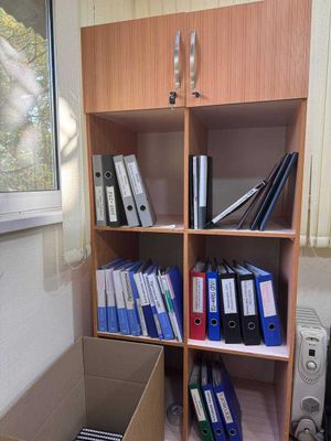 шкаф стеллаж для офиса / книжный шкаф
