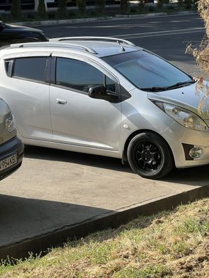 R15 sport yengil diska sotiladi yaxwi xolatda