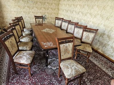 Стол и стул 12 кишилик холати яхши
