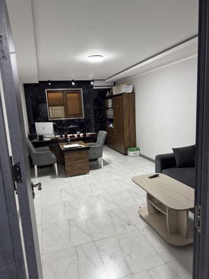 Ofis sotiladi nejiloy padval