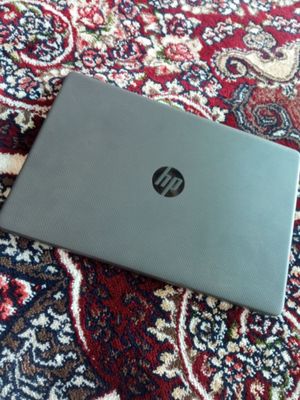 Notebook sotiladi