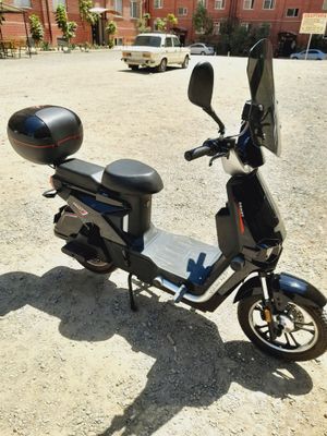Skuter sotiladi yangi