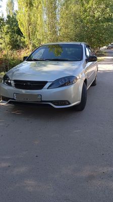 Lasetti 1,8 jentra qilingan