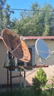 Антенна 1шт улкен,2шт кикентай + тюнерлери менен.