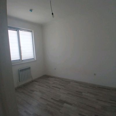yashnabod olmos maxallada ijaraga kvartira bor