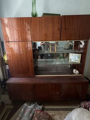 Шкаф Сервант продаетс